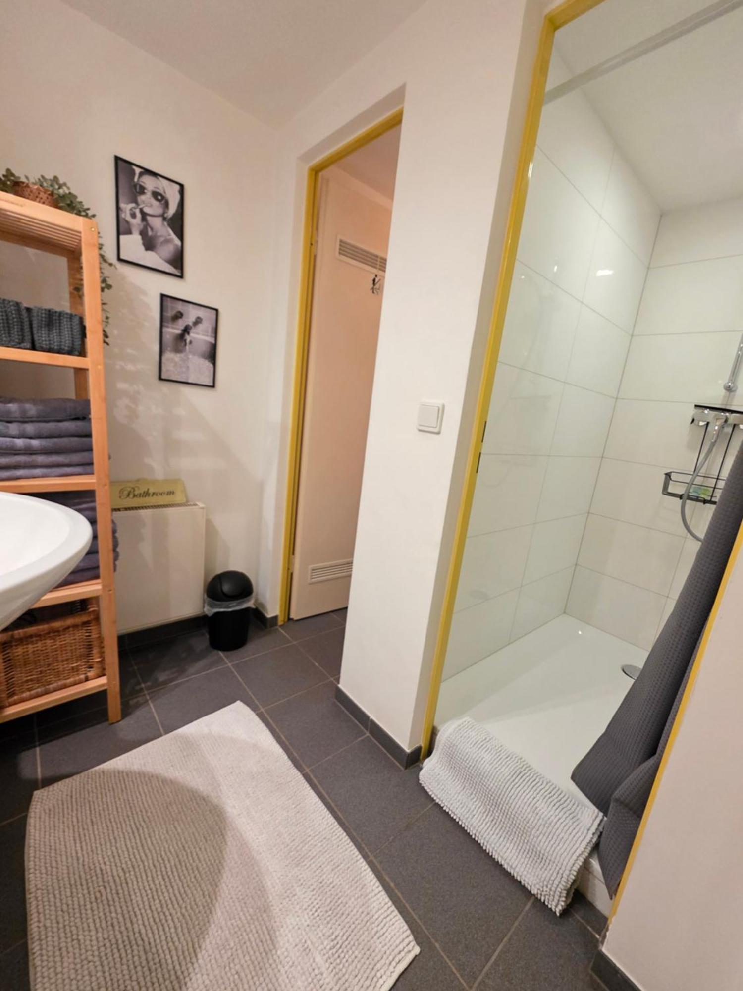 Zentrales, Ruhiges Idyll Mit Flair Düsseldorf